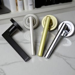 Z747 Lever Rose Door Handle