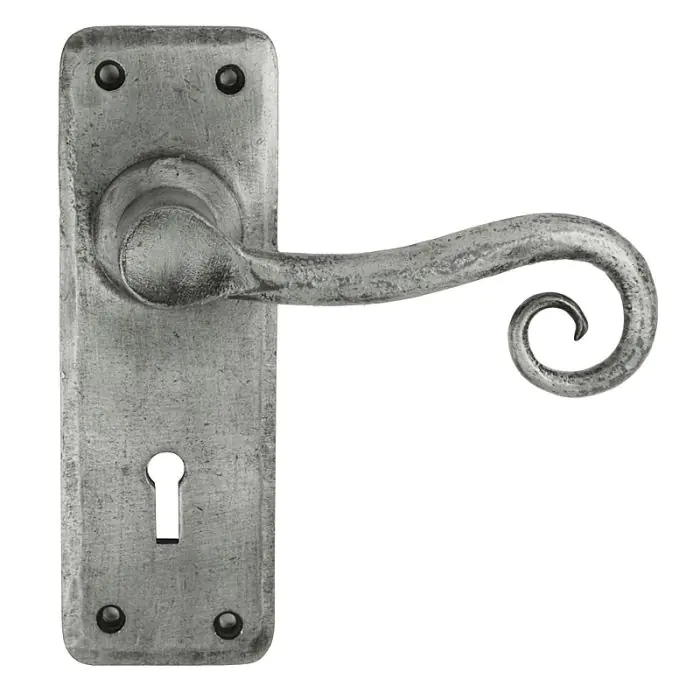Z128 Hand Forged Chester Lock Door Handle | HandleStore.com