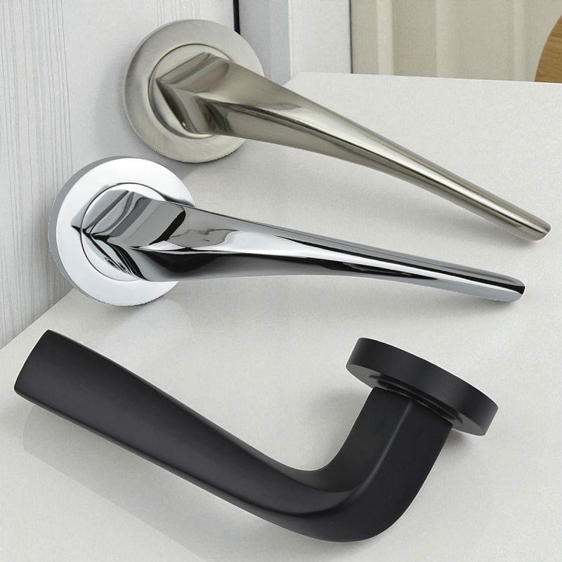 Store Handle Z749 Modern Lever Rose Door Handle | Matt Black & Chrome | HandleStore