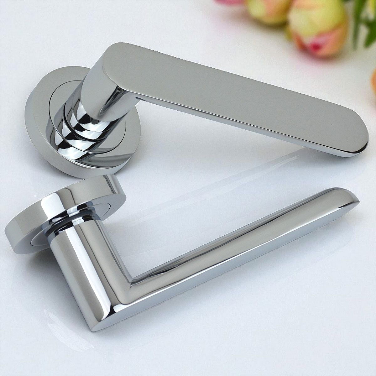 Z750 Modern Lever Rose Door Handle | Matt Black & Satin Brass