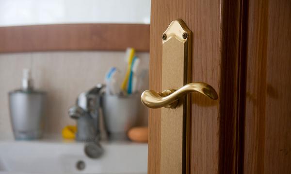 What to do when fitting your new interior door handles?